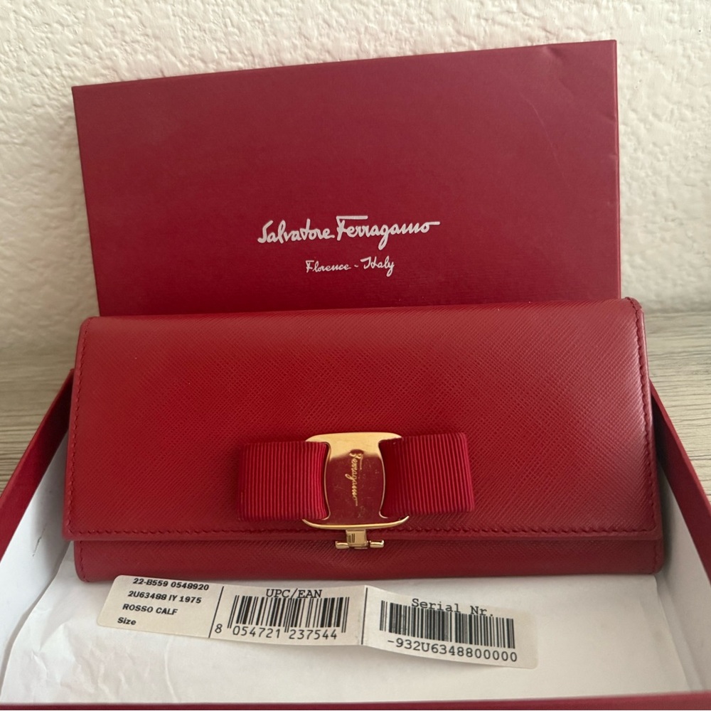 Salvatore Ferragamo long Wallet